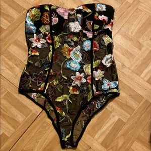 Summer smile bodysuit (black floral)